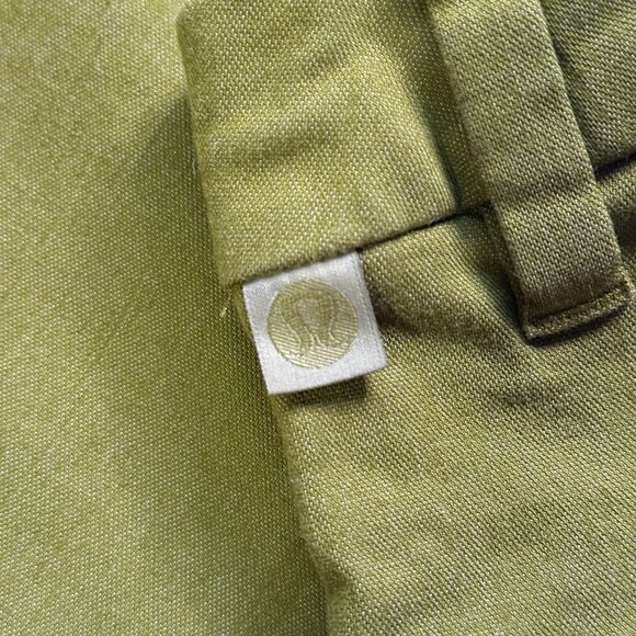 Lululemon Men's Commission Classic-Fit Short 7" *Oxford - Green - Picture 5 of 9